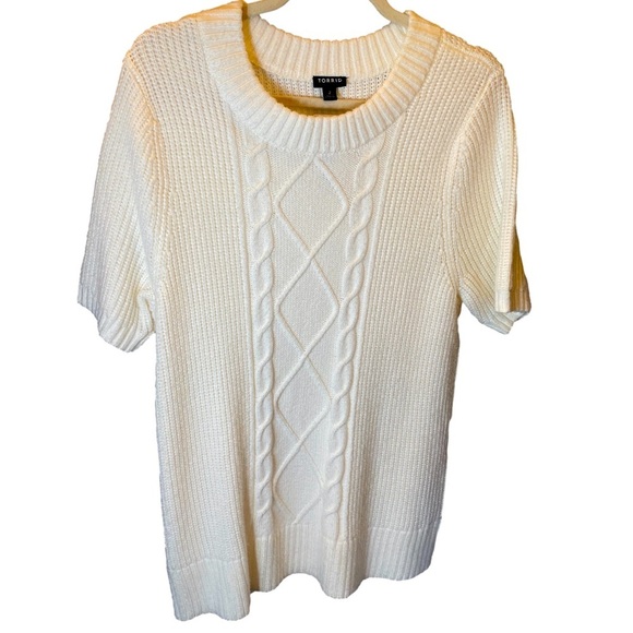torrid Sweaters - Torrid 2X cable knit short sleeved sweater in winter white